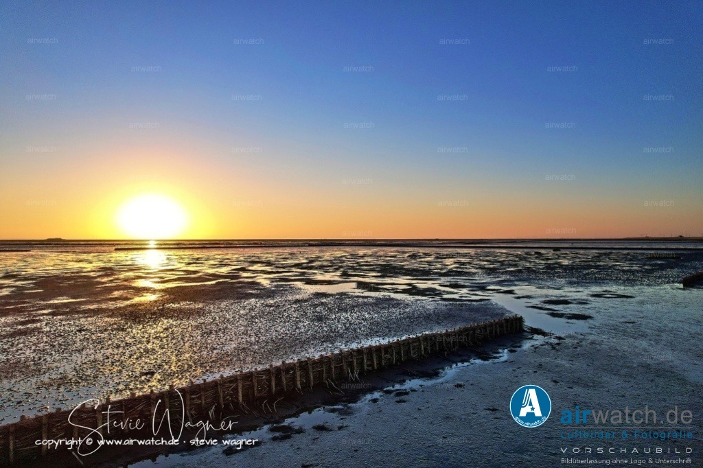 Landgewinnung & Küstenschutz in Nordfriesland | Entdecken Sie atemberaubende Luftbilder und Fotografien auf airwatch.de - Tauchen Sie ein in eine Welt voller faszinierender Aufnahmen aus der Vogelperspektive.