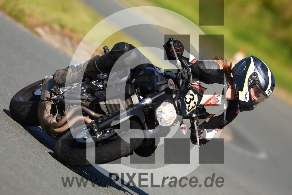 0033-20250513_01692 | Schöne Erinnerungen an spannende Momente - das festzuhalten ist unser Job. PIXELrace.de ist seit 2003 auf den Rennstrecken Europas unterwegs um die Action draußen beim Fahren und die wunderbare Stimmung imm Fahrerlager für euch einzufangen.
