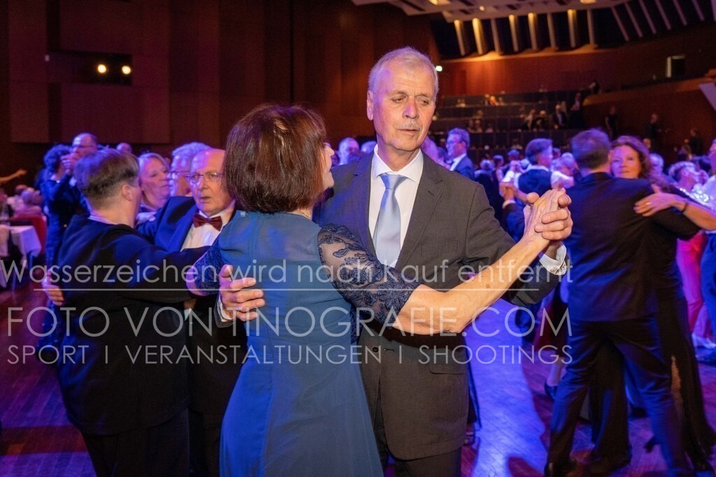 CCC_Frühlingsball_Parkett_byTINOGRRAFIE-66 | (c) TINOGRAFIE.COM