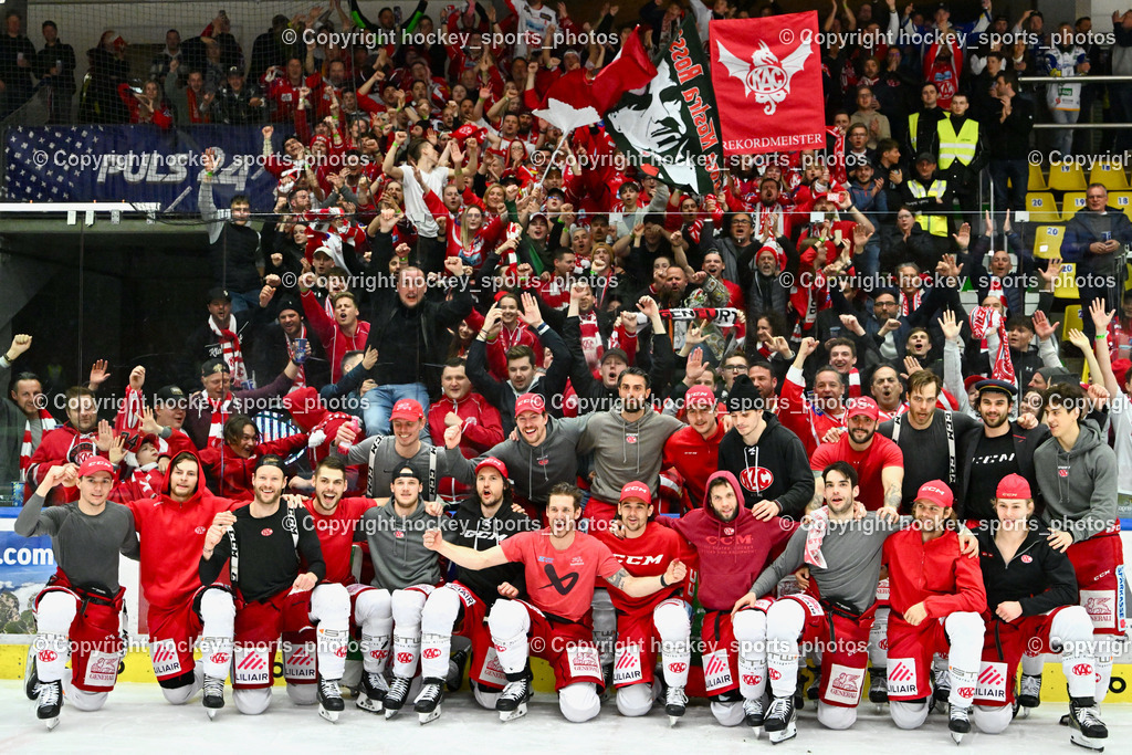EC IDM Wärmepumpen VSV vs. EC KAC 17.3.2023 | Jubel EC KAC Mannschaft mit EC KAC Fans