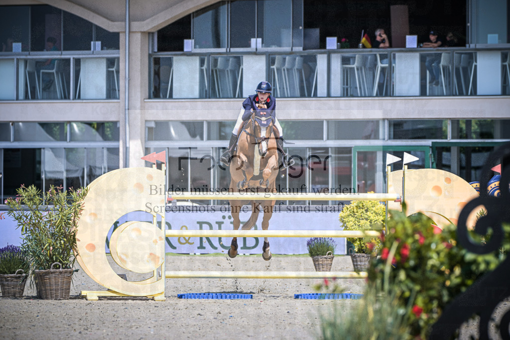 DOS_5158 | Entdecke hochwertige Reitturnierfotos von Foto Oger. Professionell, emotional und authentisch – jetzt Lieblingsmomente im Shop bestellen.Deutschlandweite Turnierfotografie. - Realisiert mit Pictrs.com