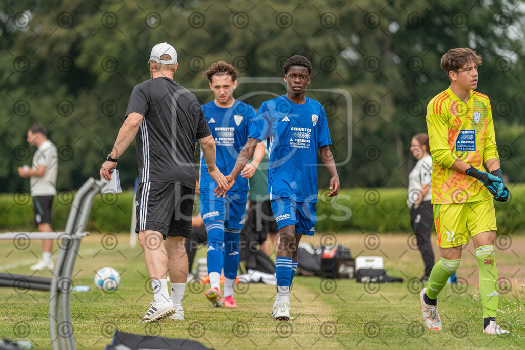 _DSC8324 | Professionelle Fußball- und Sportfotografie. Spielbilder online ansehen und kaufen – Einzelbilder oder komplette Galerien in hoher Qualität. - Realisiert mit Pictrs.com