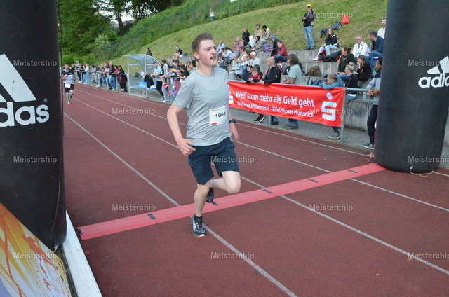 19-26-54_ | Meisterchip Fotoshop - Realisiert mit Pictrs.com