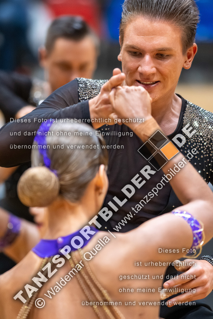 20260328-02488 | Hier finden Sie Tanz Bilder vom Latein und Standard Formationen tanzen. Sportbilder vom Tanzsport. Schöne Fotos und von Weltmeisterschaft, Europameisterschaft, Bundesliga, Regionalliga, Oberliga und Landesliga sowie von GOC Stuttgart, DanceComp, WM Bremen