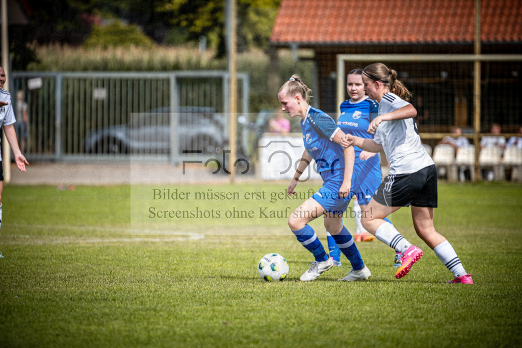 SG Bohmte/Ostercappeln/Schwagstorf - SV Harderberg - Frauen Bezirkpokal | Frauen Bezirkpokal · 1. Damen - 1. Damen · Sportplatz - Realisiert mit Pictrs.com