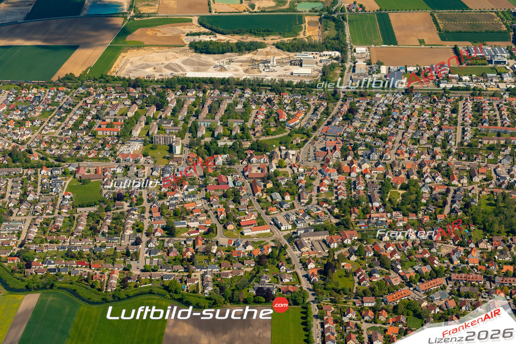 Das Luftbild zeigt :  Bobingen - Die Luftaufnahme wurde 2024 vom UL-Flugzeug aus erstellt ( keine Drohne ) - Hochauflösende Luftaufnahme - Für grossformatige Ausdrucke geeignet. Die Geschenkidee !Mit Lizenz und Bildrechte bestellbar