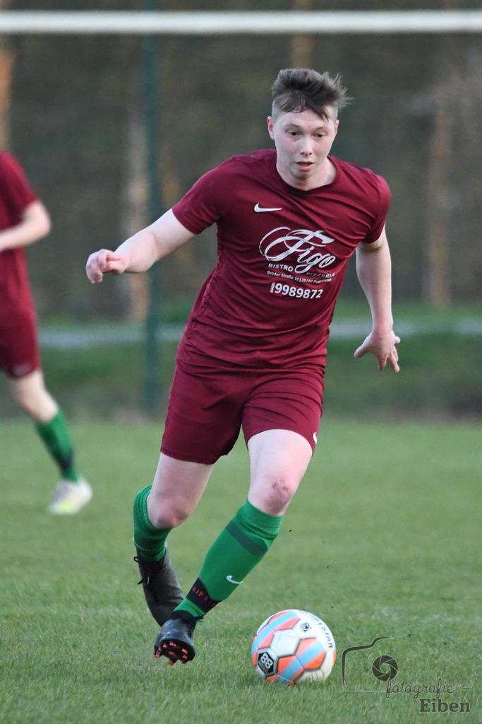 SG FriPe-FC Rastede | Herren Kreisliga; SG FriPe (rot)-FC Rastede (blau) am 21.04.2023; in Petersfehn (A-Platz), Photo: Philip Eiben 2023 - Realisiert mit Pictrs.com