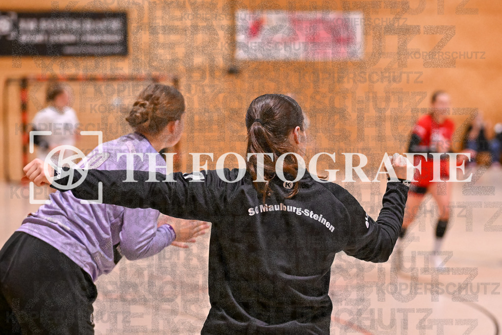 GER, SG Maulburg/Steinen - HSG Dreiland, Frauen-Handball, Oberliga Suedbaden, 3. Spieltag, Saison 2024/2025, 12.10.2024 | Zoe Zscherper (SG Maulburg/Steinen, #18), Sharena Hasler (SG Maulburg/Steinen, #77)GER, SG Maulburg/Steinen - HSG Dreiland, Frauen-Handball, Oberliga Suedbaden, 3. Spieltag, Saison 2024/2025, 12.10.2024Foto: TH Fotografie/Thomas Hess