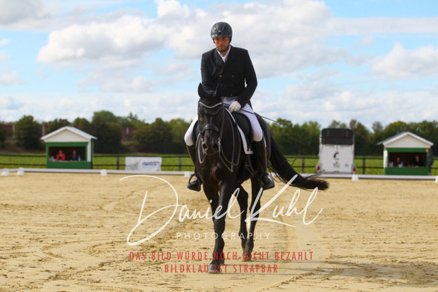 DKP44409 | Turniersportfotografie; Pferdefotografie; Dressurfotografie