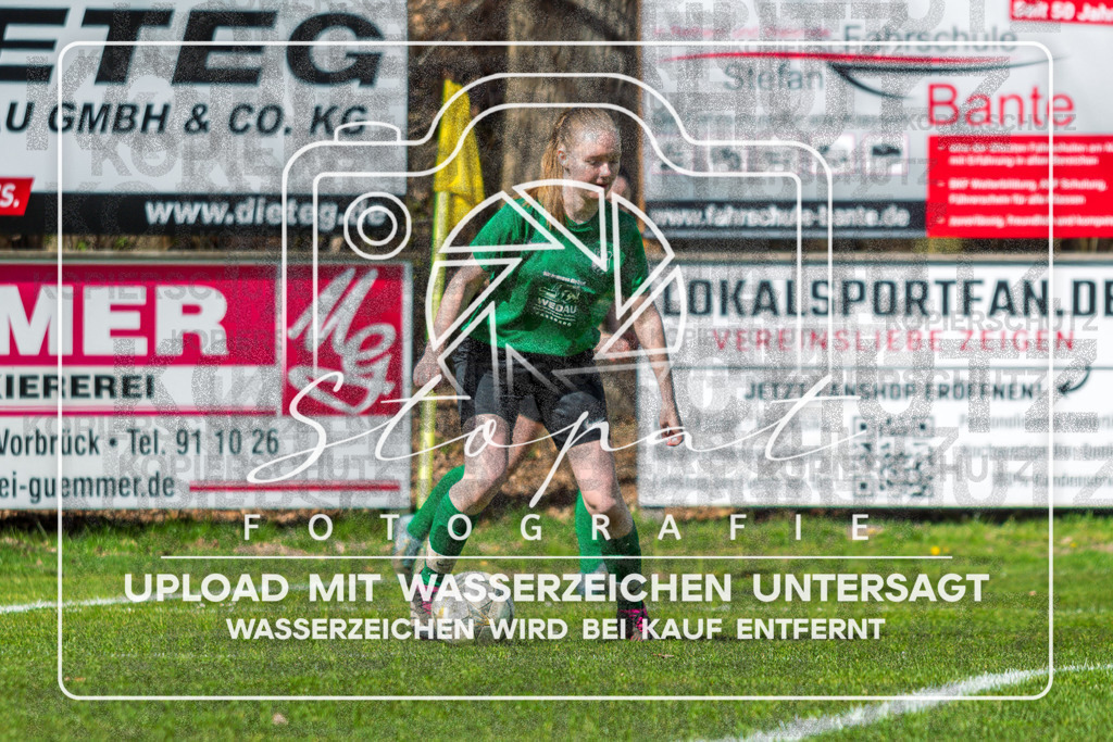 SGFTUS-1006 | Patricia Maas (TuS Eversen-Sulze #09) beim Damen Kreisliga HK/CE Spiel zwischen SG Fulde und TuS Eversen-Sulze im Fulder Zentralstadion, Fulde (Simon Paul Stopat) - Realisiert mit Pictrs.com
