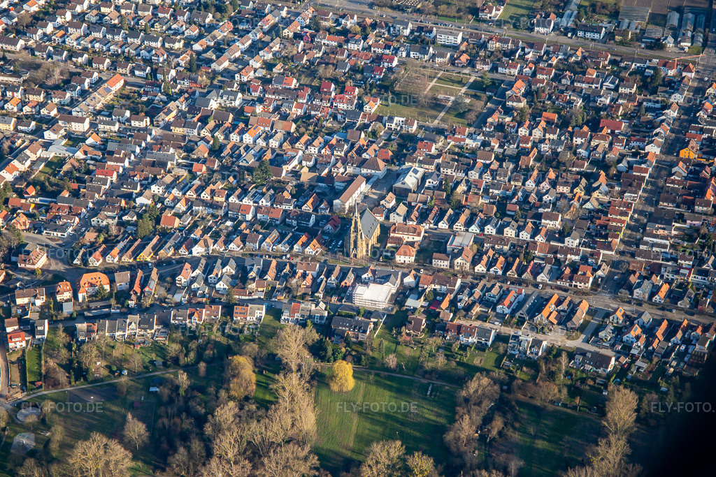 Luftbild: ev. Kirche Hauptstr im Ortsteil Neureut in Karlsruhe im Bundesland Baden-Württemberg in Deutschland. Foto: IMG_135956.jpg vom 21.02.2023 durch Werner Riehm/FLY-FOTO.de