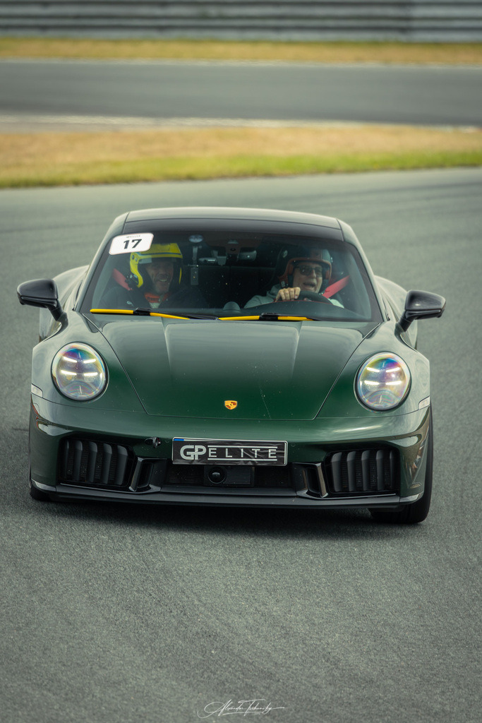 R6AT1707 _Alexander Tschuncky | Entdecken Sie die faszinierende Welt von Alexander Tschuncky Arts: Kreative Fotografie, atemberaubende Automobilkunst und hochwertiger Bilderdruck. Lassen Sie sich inspirieren! - Realisiert mit Pictrs.com