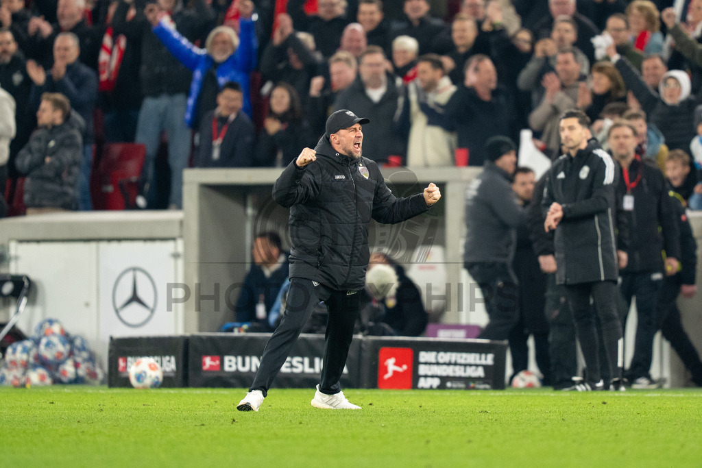 VfB Stuttgart vs. RB Leipzig, Fussball, 1. Bundesliga, 26. Spieltag, 15.03.2026 | Sebastian Hoeness (Trainer VfB Stuttgart),VfB Stuttgart vs. RB Leipzig, Fussball, 1. Bundesliga, 26. Spieltag, 15.03.2026Foto: photosbyphips/Philip Ziegler
