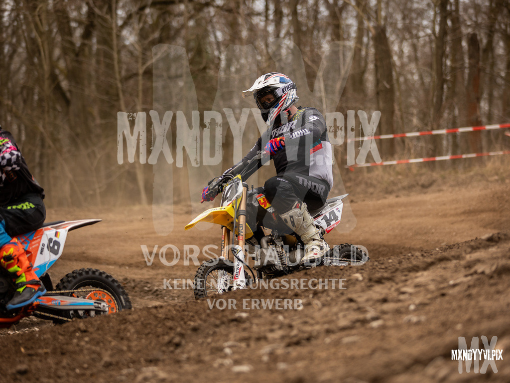 866A0406 | mxndyyvipix