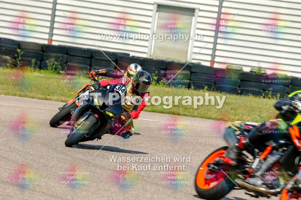 Chambley Juli-0398 | Hier findet Ihr Bilder von Touristenfahrten auf der Nürburgring Nordschleife oder von anderen Veranstaltungen die ich besucht habe. Viel Spass beim Durch Schauen 