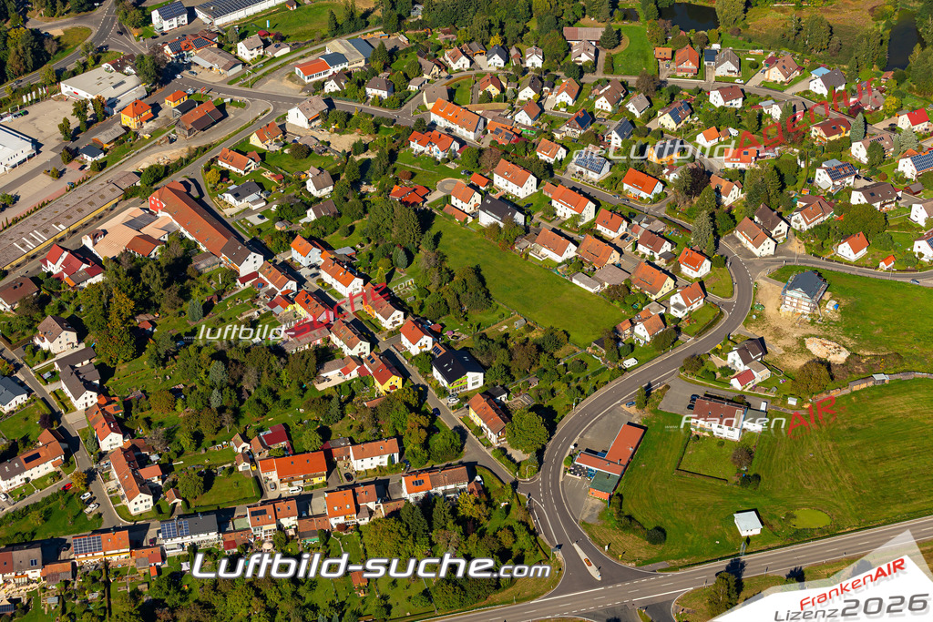 Aktuelles Luftbild von  Oberviechtach Kauf mit Lizenz / Bildrechten möglich- Die Luftaufnahme wurde 2021 mittels UL-Flugzeug erstellt ( keine Drohne ) - hochauflösende Kamera-Systeme von  Canon -Beste Qualität - Für grossformatige Ausdrucke geeignet. Die Geschenkidee !