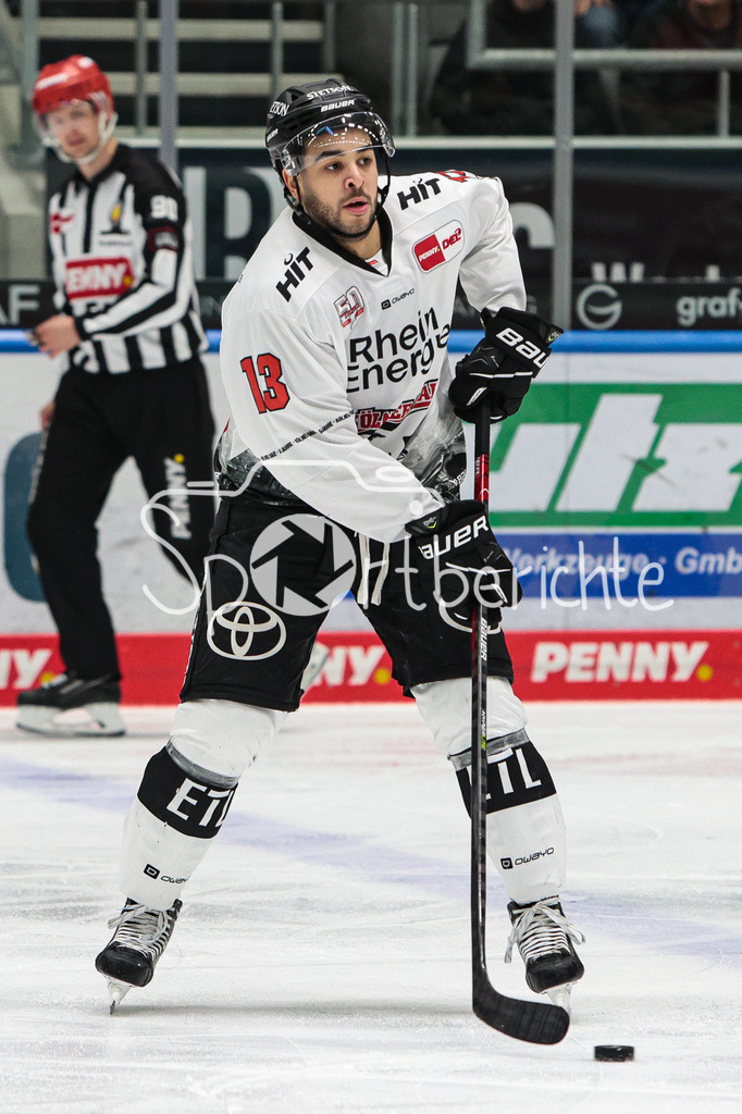 Augsburger Panther - Koelner Haie  | Nicholas BAPTISTE (KEC #13) am Puck