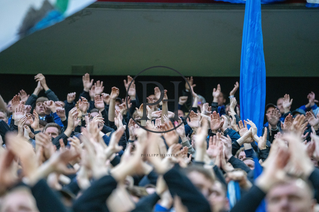 Spieltag 9 Köln - HSV_Sc-141 | Philipp-Heist - Realisiert mit Pictrs.com