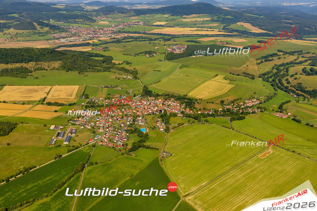 Luftbild der Stadt Wiesenthal - Die Luftaufnahme wurde 2025 vom UL-Flugzeug heraus erstellt ( keine Drohne ) - Hochauflösende Luftaufnahme - für professionelle Ausdrucke geeignet. Die Geschenkidee !Hier alle&nbsp;Infos zur Lizenzierung der LuftaufnahmeWir fliegen auch dieses Jahr wieder in Ihre Region um Luftbilder zu erstellen.- Luftbild anfragen