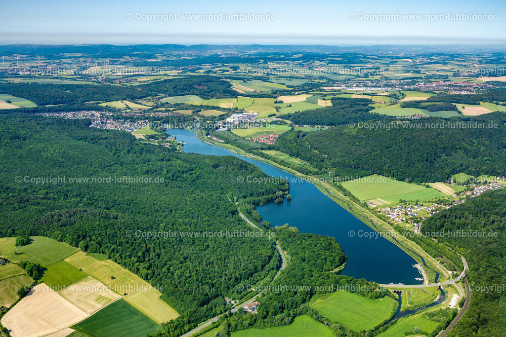 Schieder_Schieder_See_ELS_4454050623 | SCHIEDER-SCHWALENBERG 05.06.2023 Staubecken und Uferbereiche am Stausee Schieder-See in Schieder-Schwalenberg im Bundesland Nordrhein-Westfalen, Deutschland. // Impoundment and shore areas at the lake Schieder-See in Schieder-Schwalenberg in the state North Rhine-Westphalia, Germany. Foto: Martin Elsen