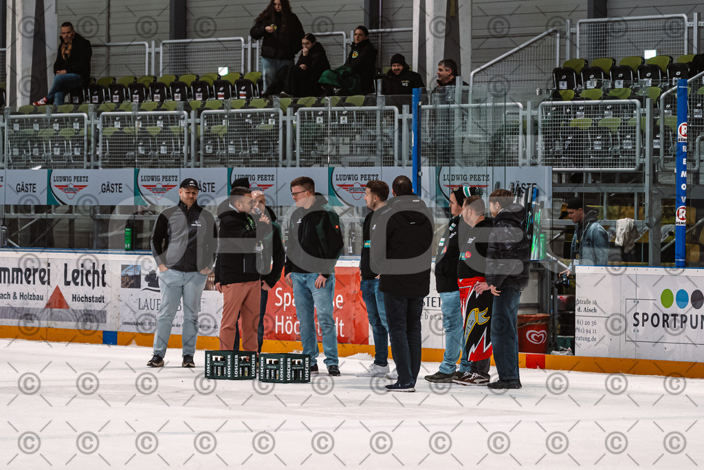 Alligators_vs_Erding_12_12_2025-155 | Höchstadt Alligators Fotogalerie: Eishockey-Action aus Franken. Professionelle Spielfotos, Portraits & Stadionbilder zum Download. Jetzt entdecken! - Realisiert mit Pictrs.com