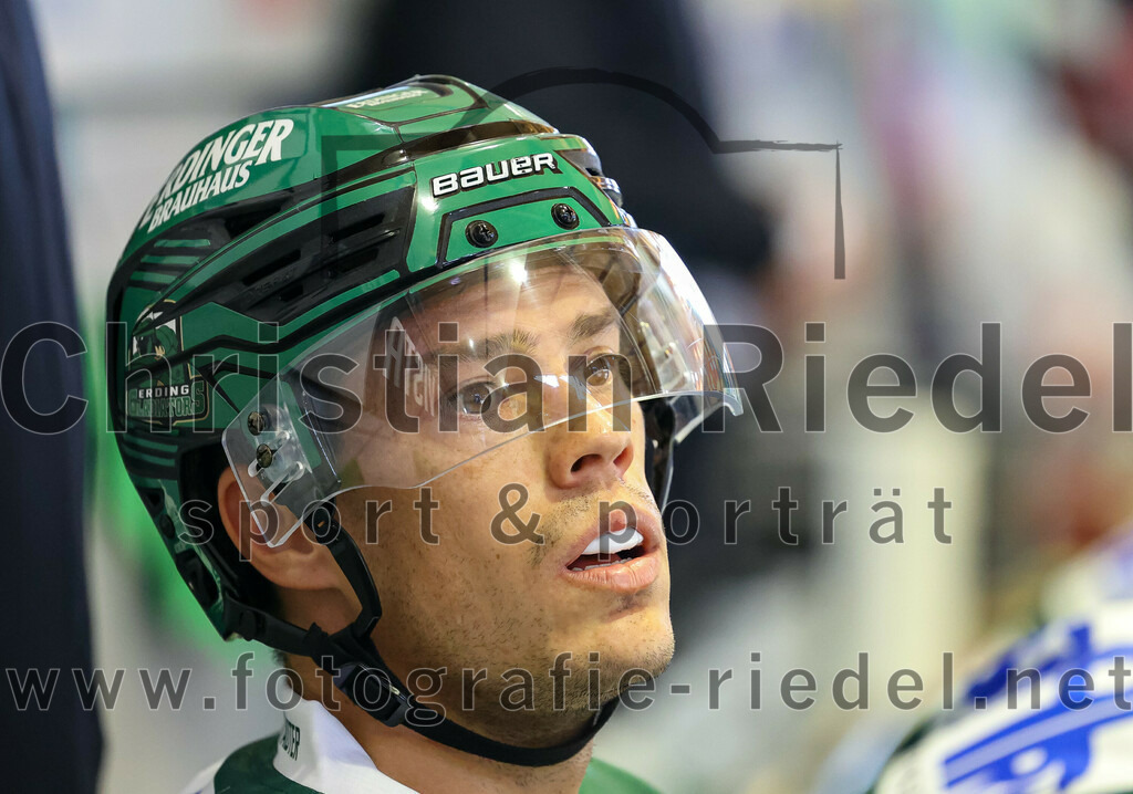 2023-09-10_107_TSV_Erding_gegen_EHC_Klostersee | Erding, Deutschland, 10.09.2023:
Eishockey, Bayernliga 2023 / 2024, Testspiel, TSV Erding gegen EHC Klostersee, Endergebnis: 10:1

Mark Waldhausen (Erding Gladiators, #27)

Foto: Christian Riedel / fotografie-riedel.net