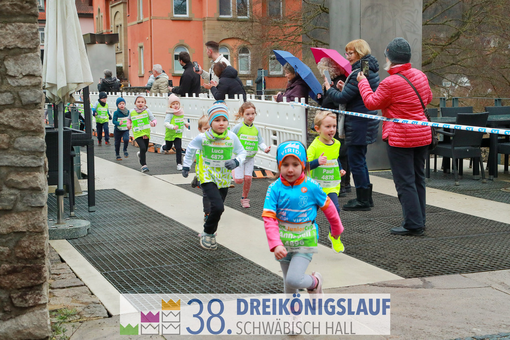 400m AOK Junior Cup | 3 Koenigslauf 2024 400m AOK Junior Cup - Realisiert mit Pictrs.com