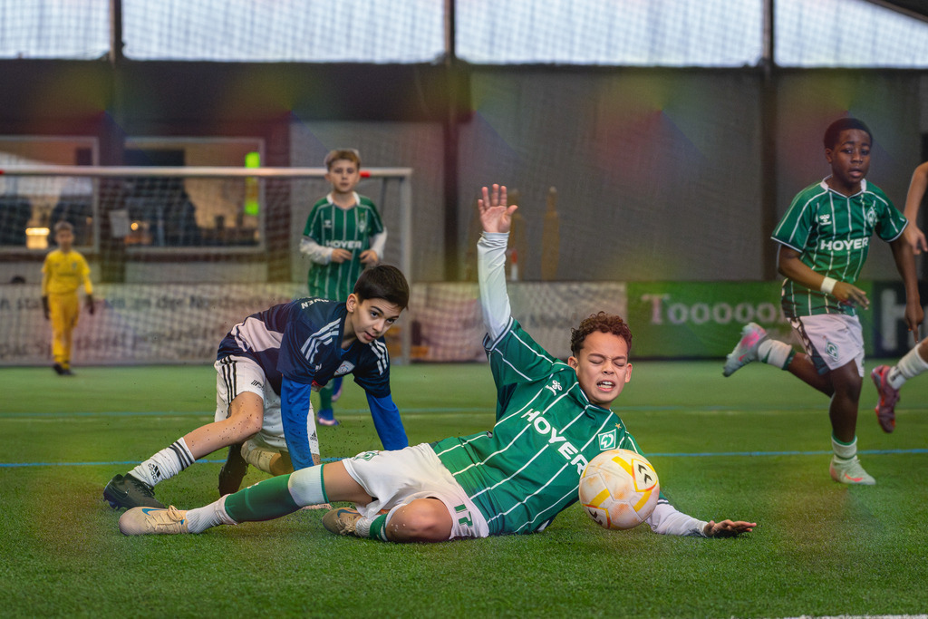 blr.pics-225 | Professionelle Fußball- und Sportfotografie. Spielbilder online ansehen und kaufen – Einzelbilder oder komplette Galerien in hoher Qualität. - Realisiert mit Pictrs.com