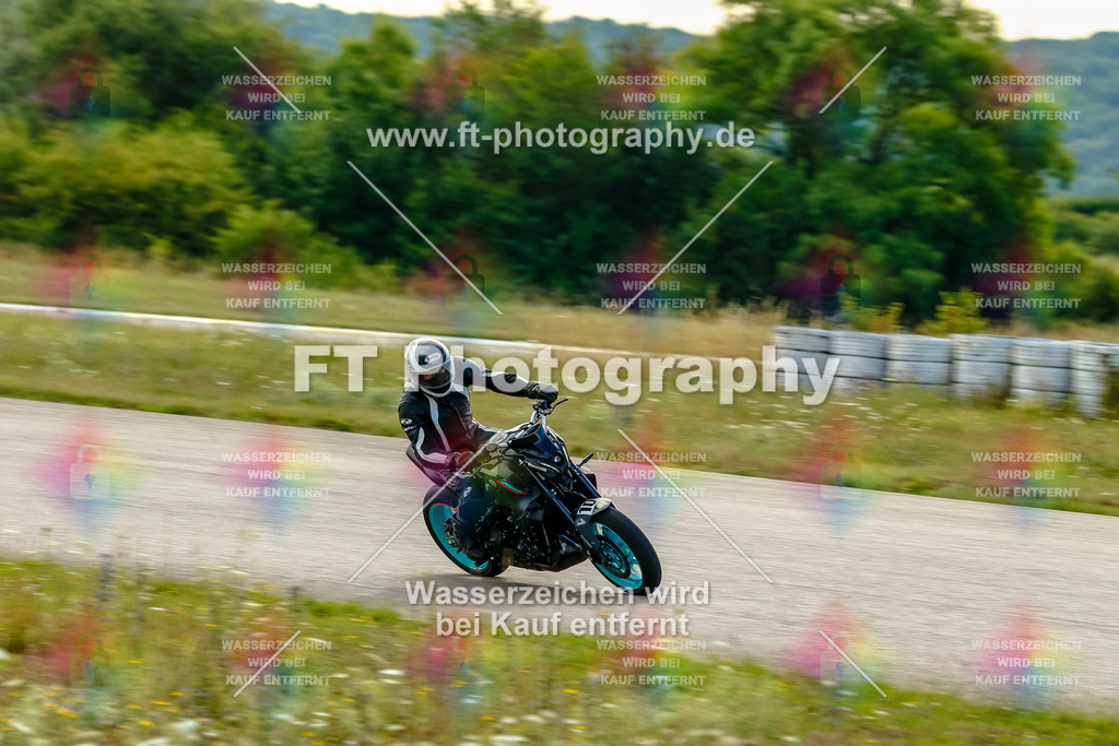 Chambley Juli-0132 | Hier findet Ihr Bilder von Touristenfahrten auf der Nürburgring Nordschleife oder von anderen Veranstaltungen die ich besucht habe. Viel Spass beim Durch Schauen 