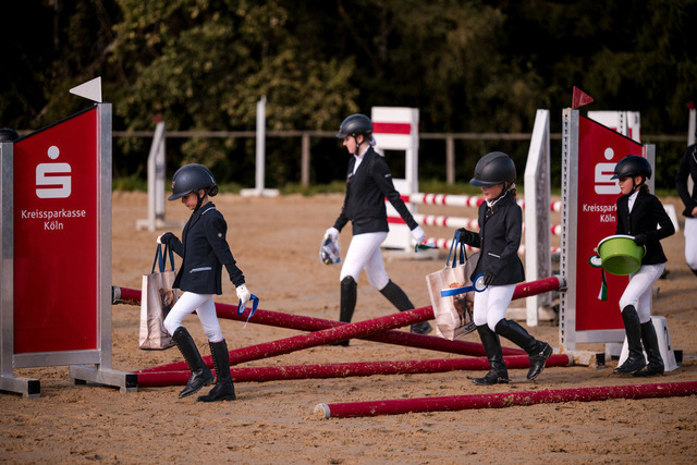 2026_10_03_Siefer-Hof_150558_Z81_46256702 | Professionelle Reitsport-, Turnier- und Eventfotografie von Robert Broda. Galerien mit ausgewählten und bearbeiteten Bildern direkt online ansehen und bestellen.