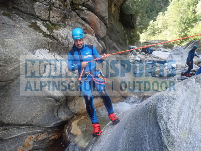 P9210007 | Bestelle die Bilder deines Berg- oder Wasser-Abenteuers mit Mountain Sports bequem von zu Hause aus direkt über unseren Online Fotoshop von pictrs.com. - Realisiert mit Pictrs.com