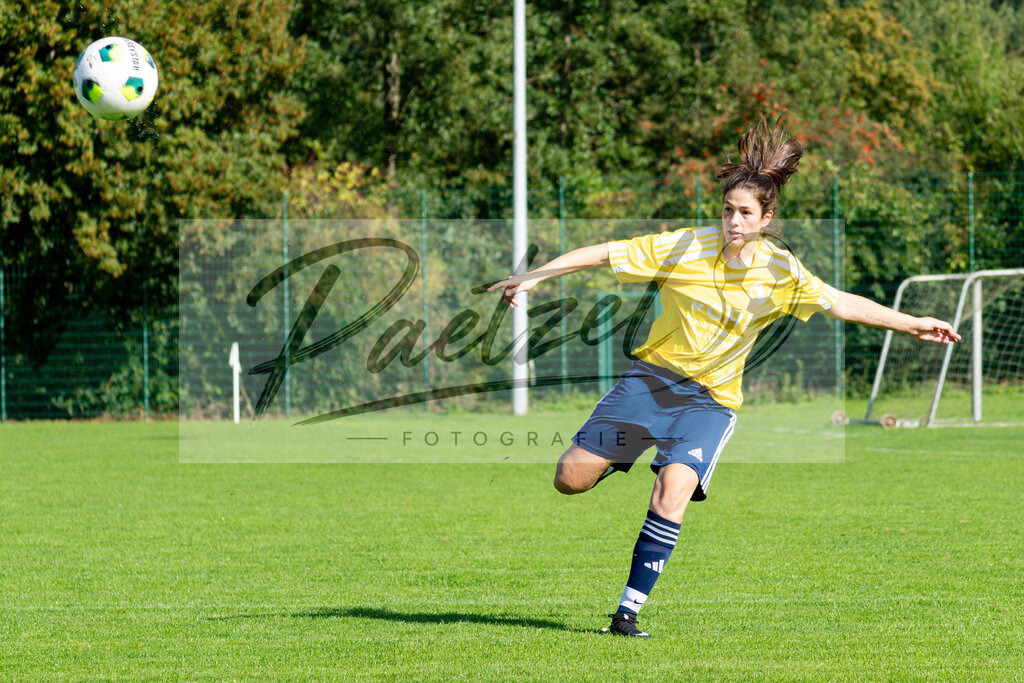 20260906_RULSVK_0658 | Fußball, Frauen:   beim Spiel der Kreisliga zwischen SG Rulle/Haste vs. SV Kettenkamp am 06.09.2026 im Stavermann-Sportpark in Rulle/Wallenhorst, Deutschland.(Foto von Nico Paetzel) - Realisiert mit Pictrs.com