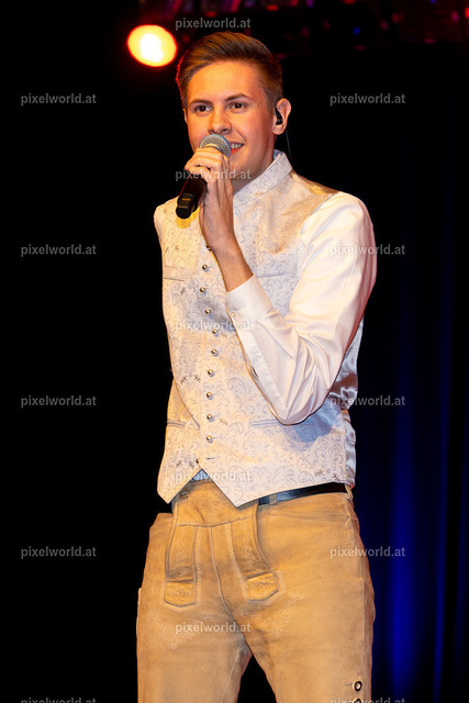 Schlager trifft Tracht | Bildershop von pixelworld.at - Realisiert mit Pictrs.com