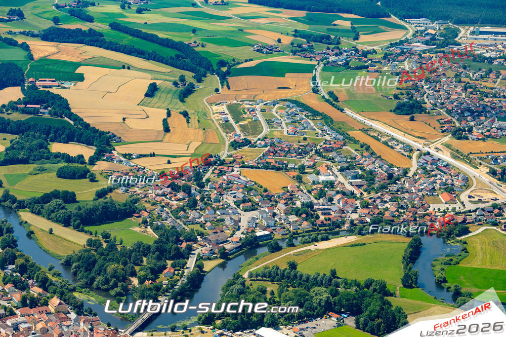 Die Luftaufnahme Mitterdorf - Roding wurde 2022 vom Flugzeug aus (keine Drohne) erstellt. Hohe Auflösung -für große Poster und Wandbilder geeignet - Garantiert!