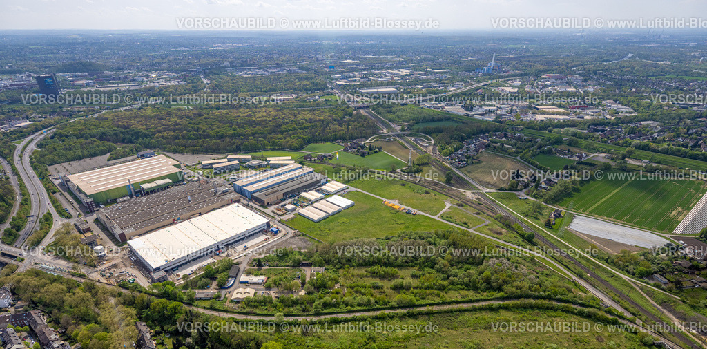 Oberhausen240401819 | Luftbild, MAN Energy Solutions Werksgelände Baustelle mit Neubau an der Steinbrinkstraße und freie Wiesenfläche, Fernsicht, Sterkrade Mitte, Oberhausen, Ruhrgebiet, Nordrhein-Westfalen, Deutschland