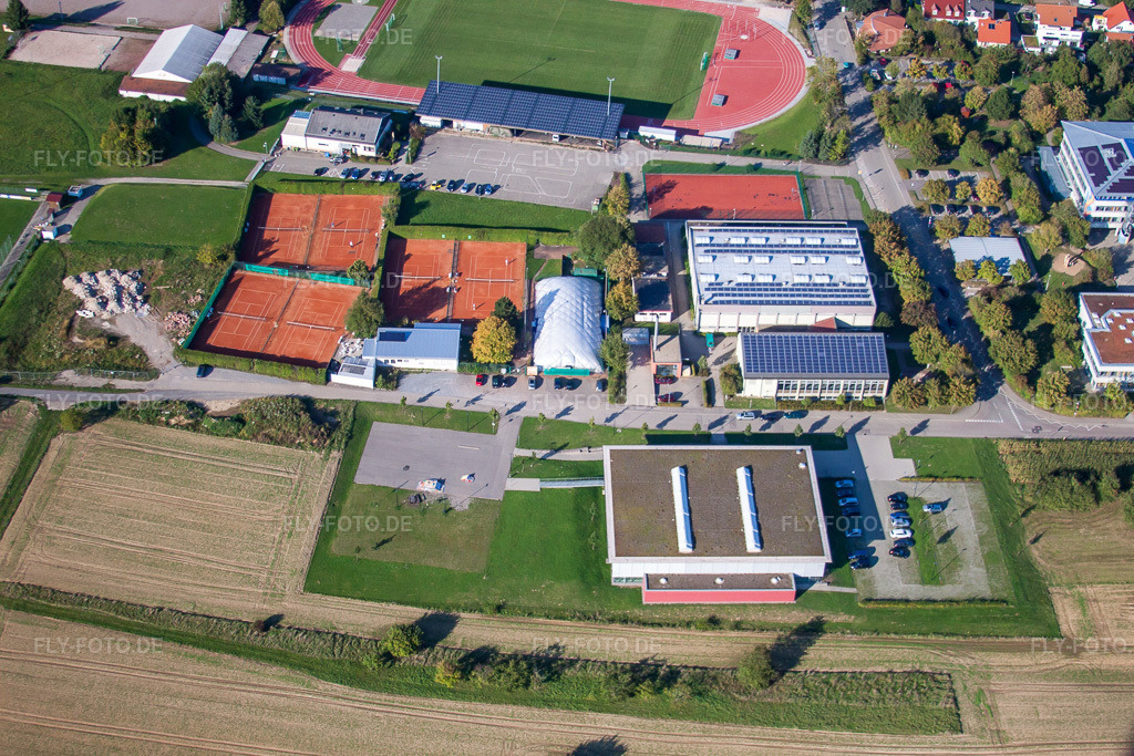Luftbild: Sportgelände des SV-1899 eV Langensteinbach im Ortsteil Langensteinbach in Karlsbad im Bundesland Baden-Württemberg in Deutschland. Foto: IMG_45263.jpg vom 21.09.2011 durch Werner Riehm/FLY-FOTO.de