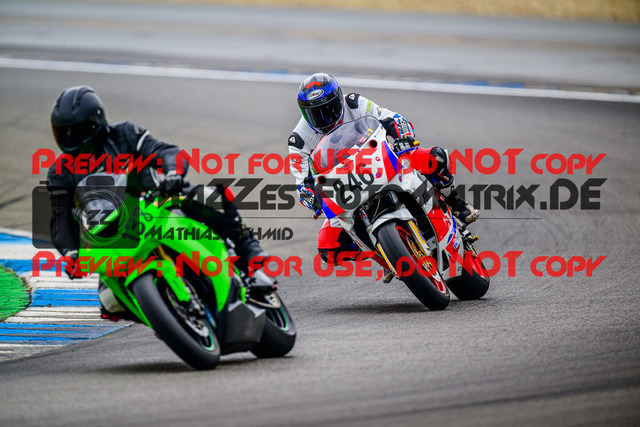 MaZZes_FotoMatrix_240614_6007705_8077 | GELB