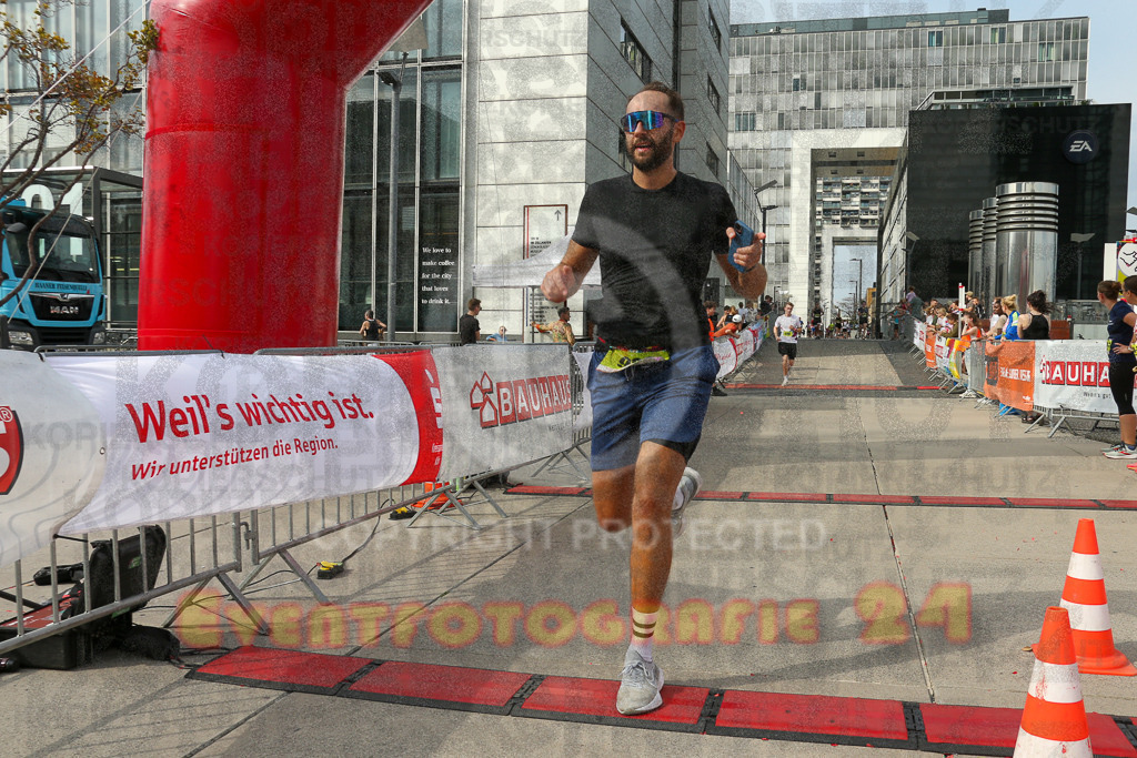250920_1526_EX1_9437 | Sportfotografie im Rhein-Sieg Kreis, Köln, Bonn, NRW, Rheinland Pfalz, Hessen, etc. Unser Tätigkeitsfeld umfasst den Laufsport vom Volkslauf über den Marathon, Duathlon, Triathon bis zum Ultralauf wie Kölnpfad Ultra oder Schindertrail.