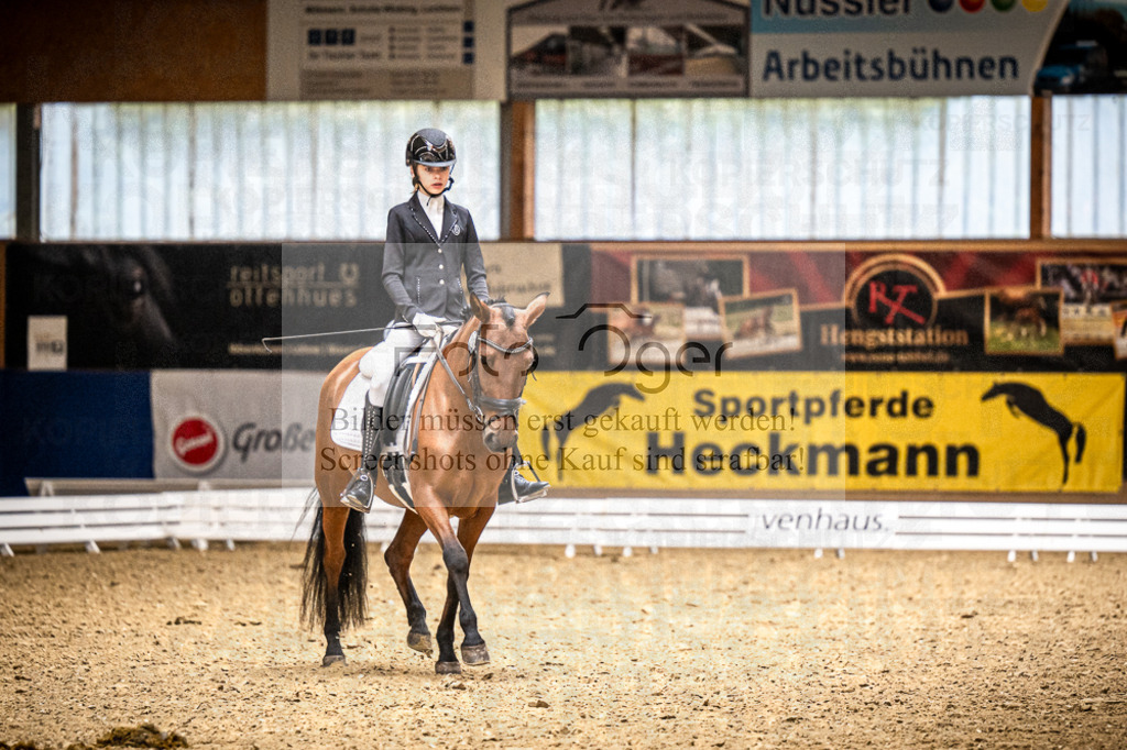 DOS_0905 | Entdecke hochwertige Reitturnierfotos von Foto Oger. Professionell, emotional und authentisch – jetzt Lieblingsmomente im Shop bestellen.Deutschlandweite Turnierfotografie. - Realisiert mit Pictrs.com