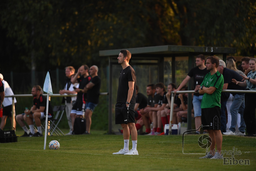 TuS Eversten-SG FriPe | Herren Kreisliga; TuS Eversten (mint)-SG FriPe (rot) am 15.08.2025 in Oldenburg (Sportanlage TuS Eversten), Photo: Philip Eiben 2025 - Realisiert mit Pictrs.com