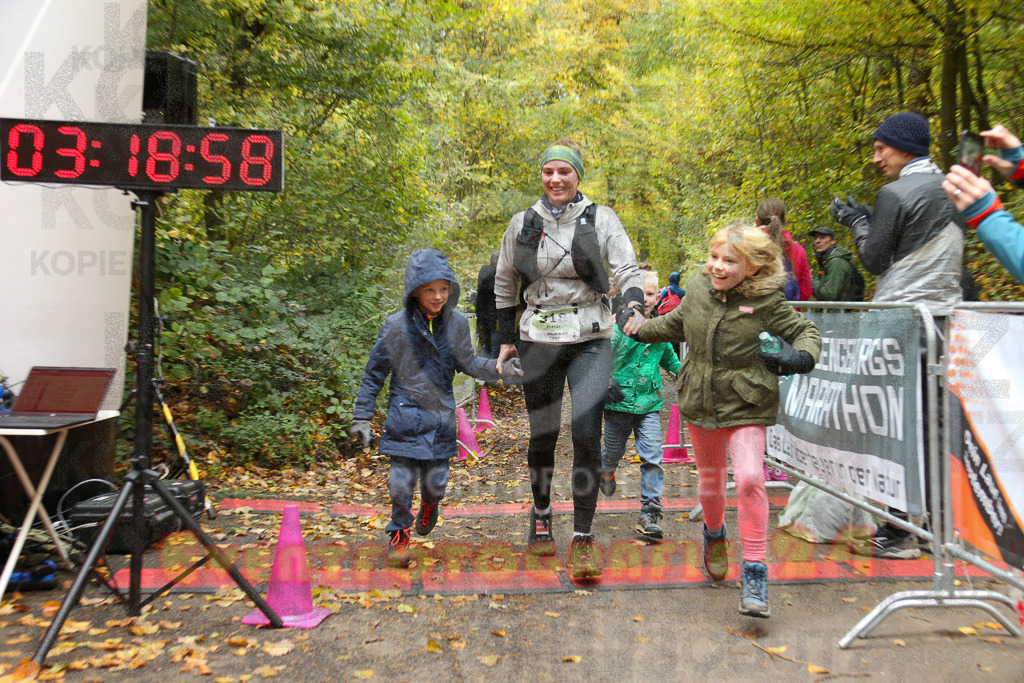 251026_1320_EX1_3229 | Sportfotografie im Rhein-Sieg Kreis, Köln, Bonn, NRW, Rheinland Pfalz, Hessen, etc. Unser Tätigkeitsfeld umfasst den Laufsport vom Volkslauf über den Marathon, Duathlon, Triathon bis zum Ultralauf wie Kölnpfad Ultra oder Schindertrail.