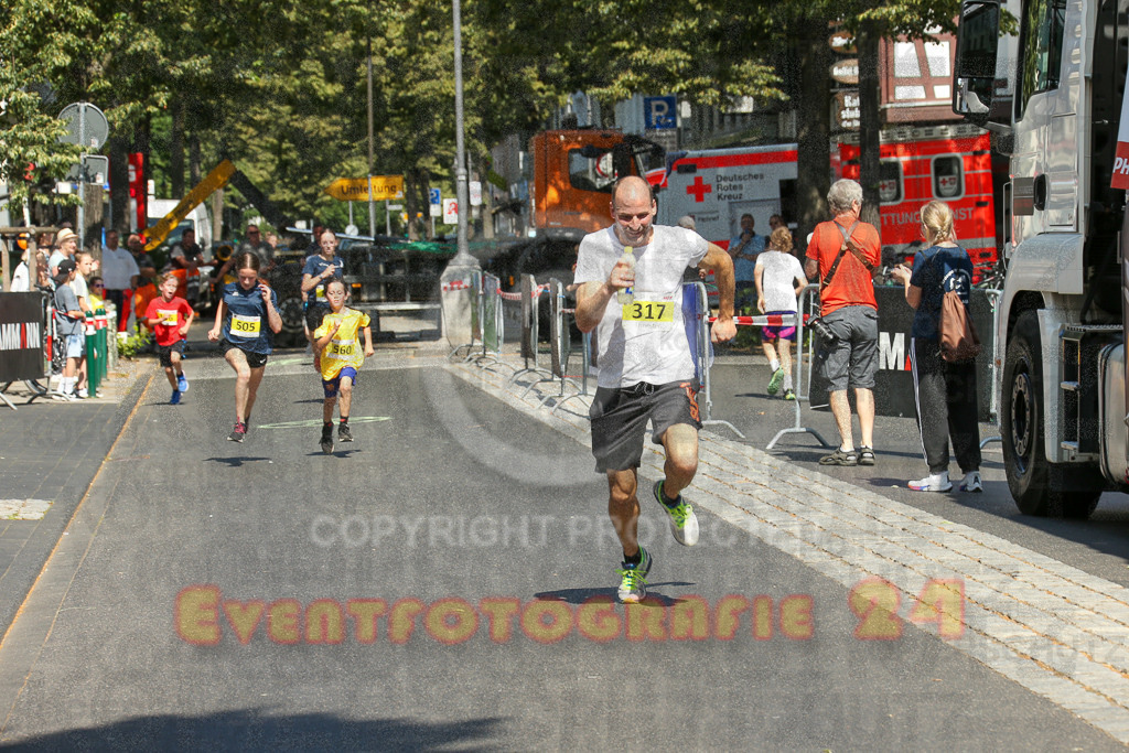 250621_1043_EX1_2251 | Sportfotografie im Rhein-Sieg Kreis, Köln, Bonn, NRW, Rheinland Pfalz, Hessen, etc. Unser Tätigkeitsfeld umfasst den Laufsport vom Volkslauf über den Marathon, Duathlon, Triathon bis zum Ultralauf wie Kölnpfad Ultra oder Schindertrail.