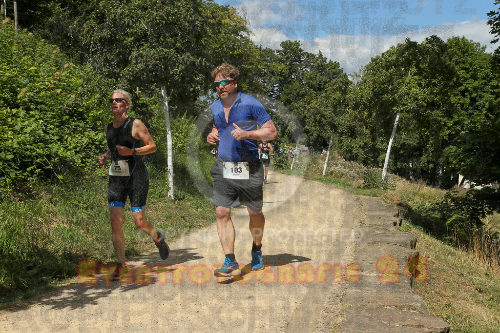 250824_1243_EX1_0326 | Sportfotografie im Rhein-Sieg Kreis, Köln, Bonn, NRW, Rheinland Pfalz, Hessen, etc. Unser Tätigkeitsfeld umfasst den Laufsport vom Volkslauf über den Marathon, Duathlon, Triathon bis zum Ultralauf wie Kölnpfad Ultra oder Schindertrail.