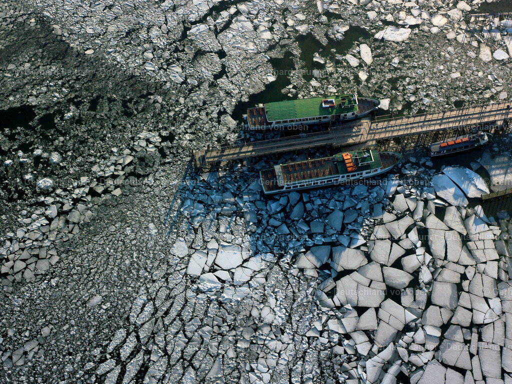 26B0270 | Ausflugsschiffe am Schiffsanleger, Frauenchiemsee