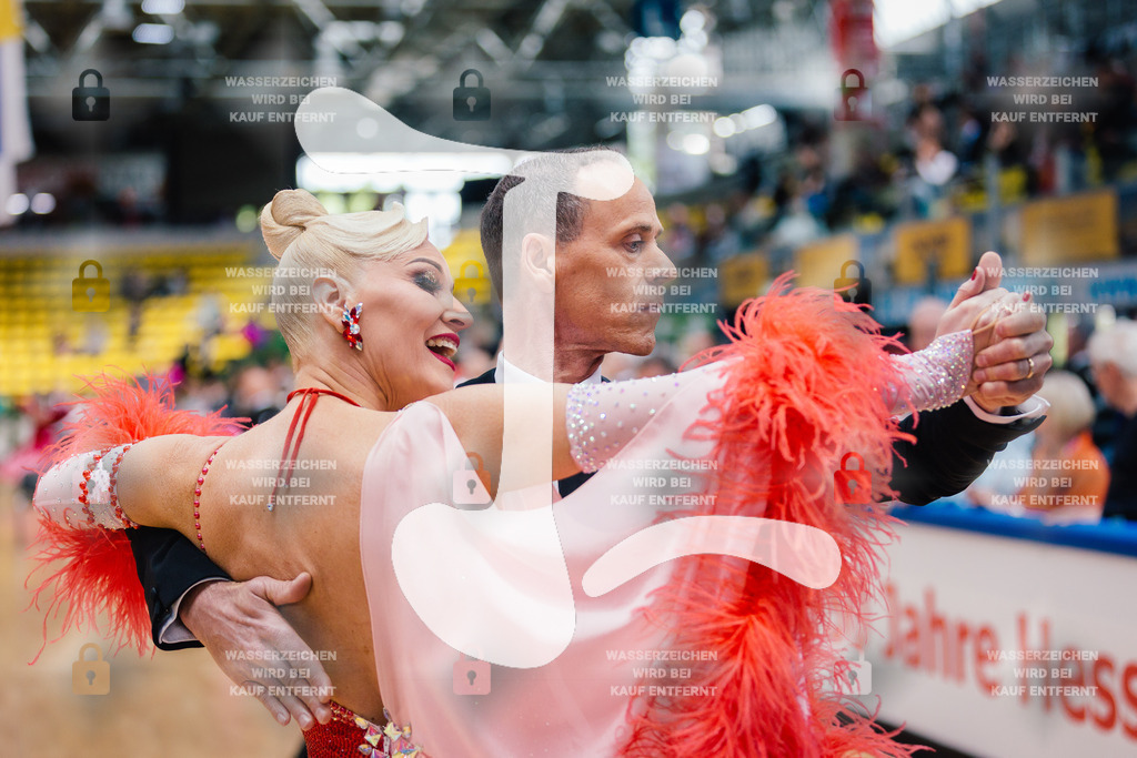 Hessen Tanzt WDSF Open Senior III Standard 11th (243) Bernhard Fuss _ Sonja Fuss (TTC Rot-Weiß Freiburg)-2025-05-17-8080 | Webshop for digital downloads and prints of dance sport, event & show photographer Julian Link - Realisiert mit Pictrs.com