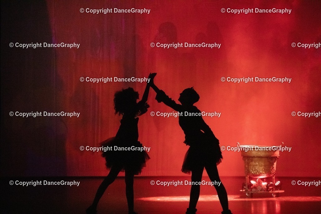 GPHY2197 | DanceGraphy - Realisiert mit Pictrs.com