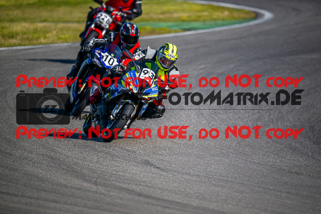 MaZZes_FotoMatrix_230410_3556 | INST