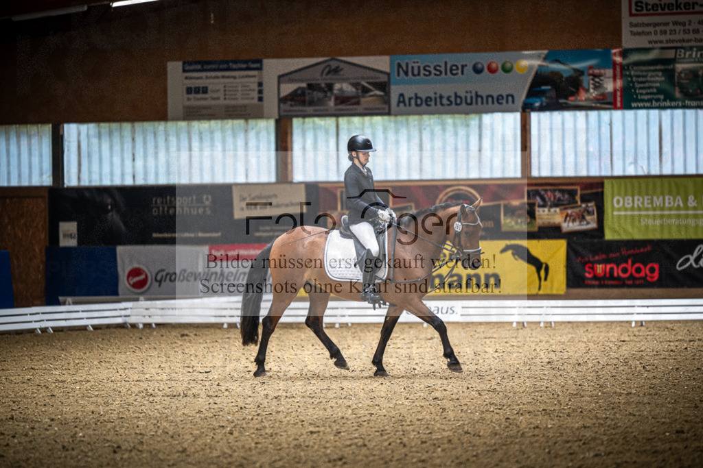 DOS_0178 | Entdecke hochwertige Reitturnierfotos von Foto Oger. Professionell, emotional und authentisch – jetzt Lieblingsmomente im Shop bestellen.Deutschlandweite Turnierfotografie. - Realisiert mit Pictrs.com