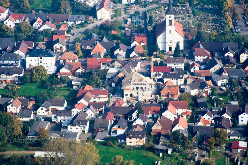 Luftbild: Ortsansicht der Straßen und Häuser der Wohngebiete im Ortsteil Urloffen in Appenweier im Bundesland Baden-Württemberg in Deutschland. Foto: IMG_13875.jpg vom 11.10.2008 durch Werner Riehm/FLY-FOTO.de