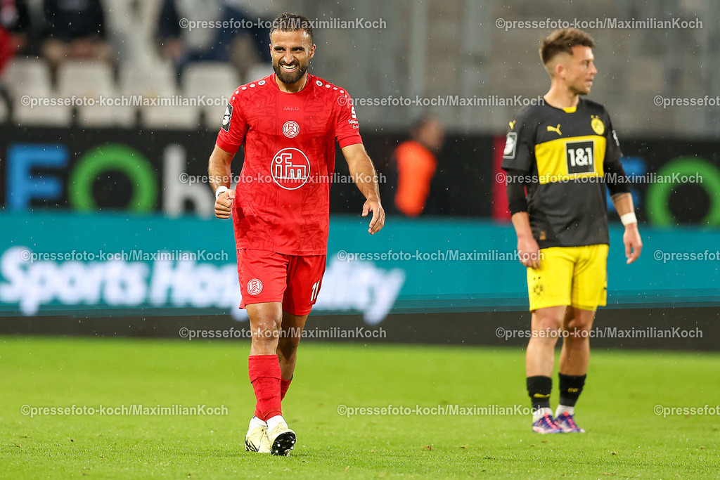 RWE3Liga25092401026 | 25.09.2024, Essen, Fußball,  Rot-Weiss Essen – Borussia Dortmund II (U23), bwin 3. Liga Herren, Stadion an der Hafenstraße, 7. Spieltag Saison 2024 2025: Torjubel nach dem 2:0 durch Ramien Safi (RWE #11) DFB regulations prohibit any use of photographs as image sequences and or quasi-video.